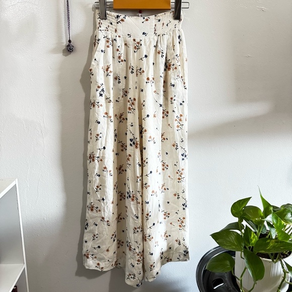 American Eagle Outfitters Pants - American Eagle Floral Wide Leg Palazzo Pants Boho Cottage Core Sz: XS Short